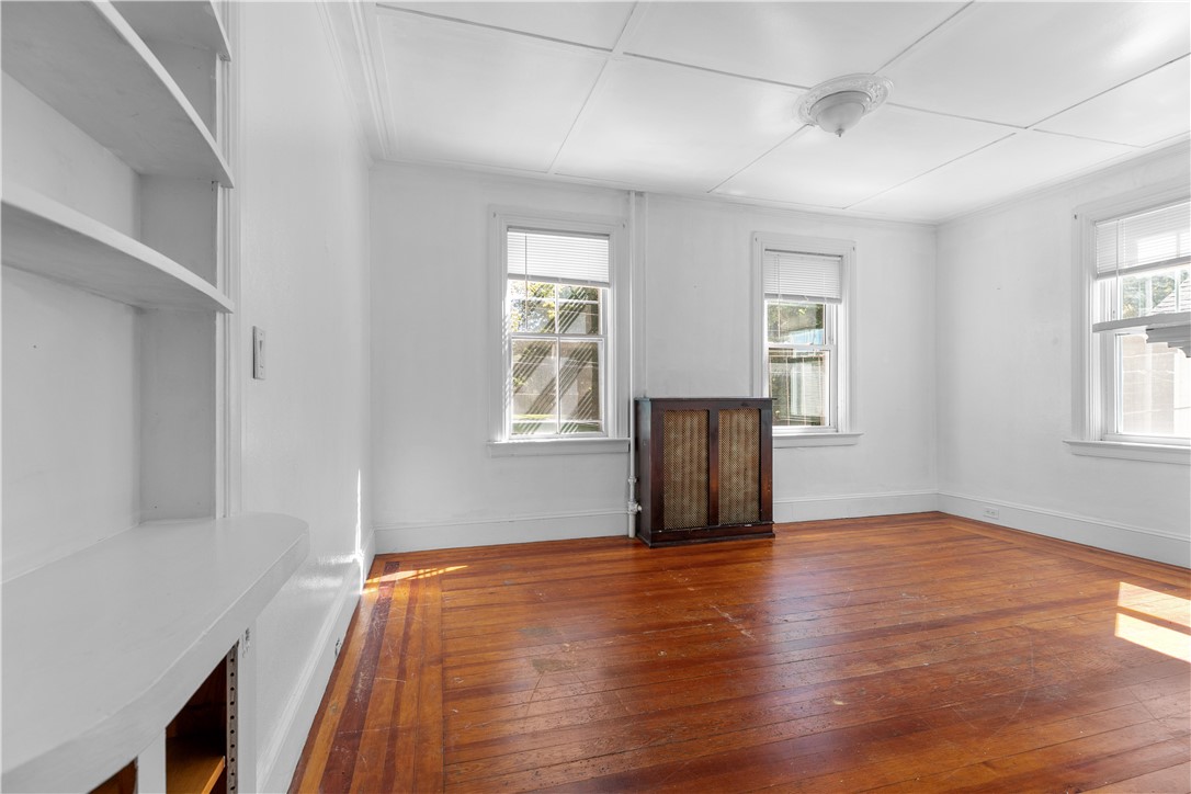 427 Spring Street, Unit 2 Newport, RI 02840 - Photo 5 of 19