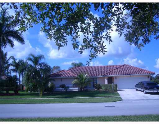 1815 Primrose Lane Wellington, FL 33414 - Photo 1 of 7 Primary Photo
