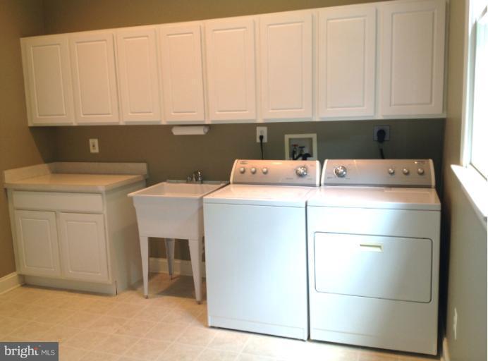 3506 Cedars Stable Road Davidsonville, MD 21035 - Photo 13 of 30 Laundry Room
