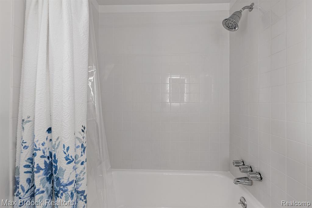 1822 Graefield Road Birmingham, MI 48009 - Photo 12 of 23