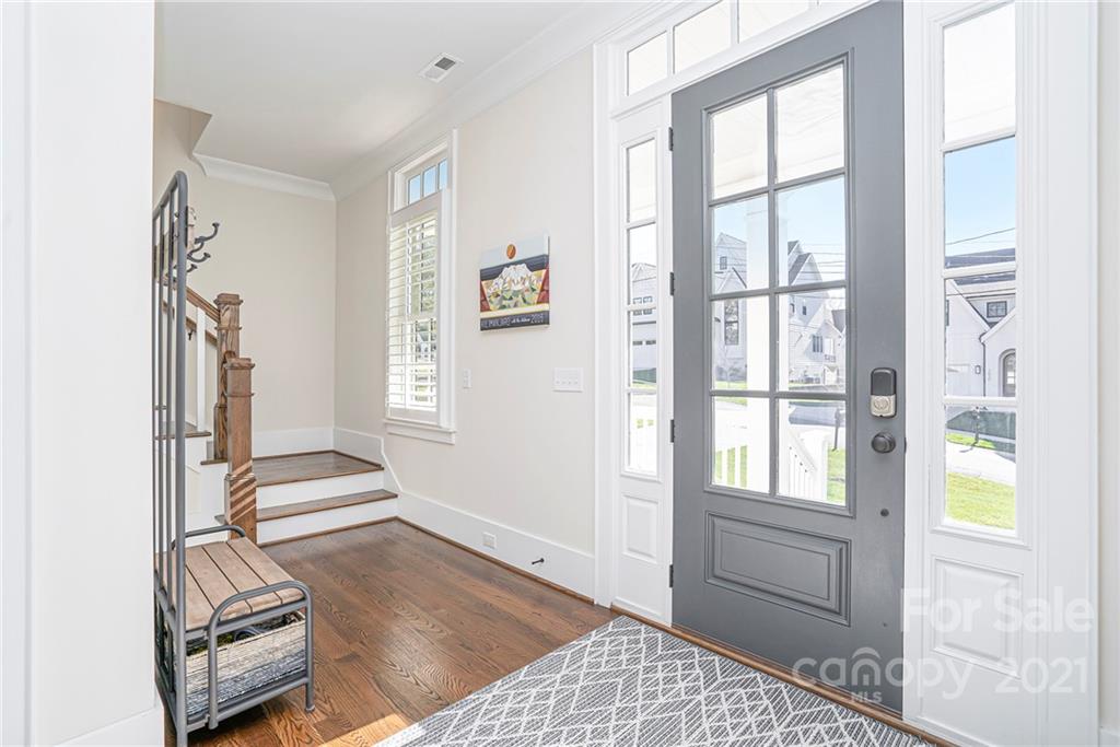 5621 Closeburn Road, Unit B Charlotte, NC 28210 - Photo 3 of 42 Gallery Image 3