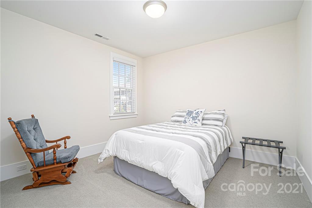 5621 Closeburn Road, Unit B Charlotte, NC 28210 - Photo 32 of 42 Gallery Image 32