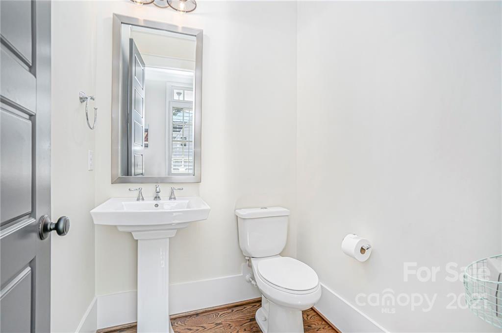 5621 Closeburn Road, Unit B Charlotte, NC 28210 - Photo 7 of 42 Gallery Image 7