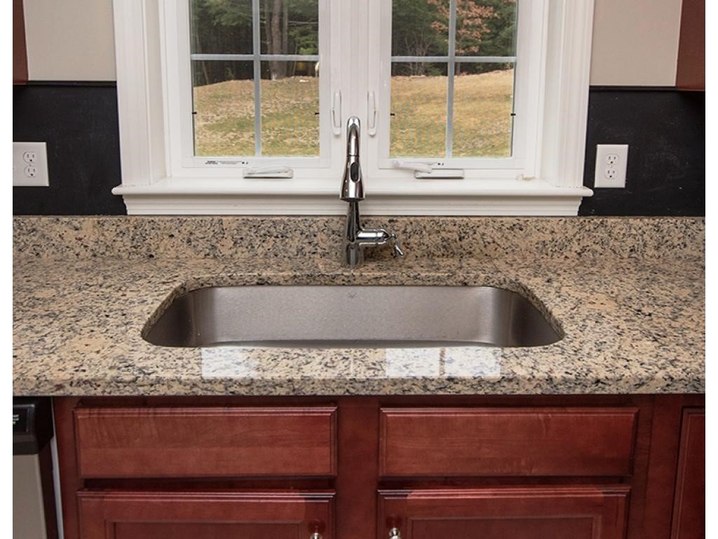 111 Steam Mill Road Auburn, NH 03032 - Photo 6 of 36 Gallery Image 6