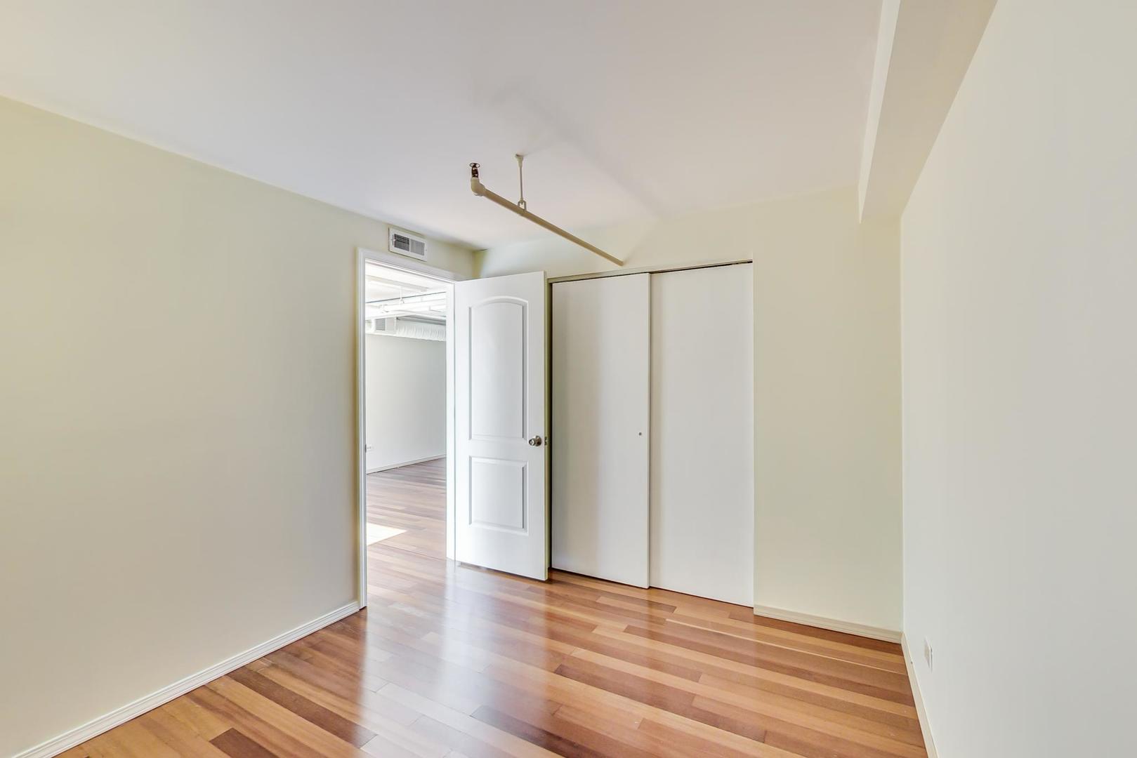 331 South Peoria Street, Unit 502 Chicago, IL 60607 - Photo 21 of 32 a view of an empty room