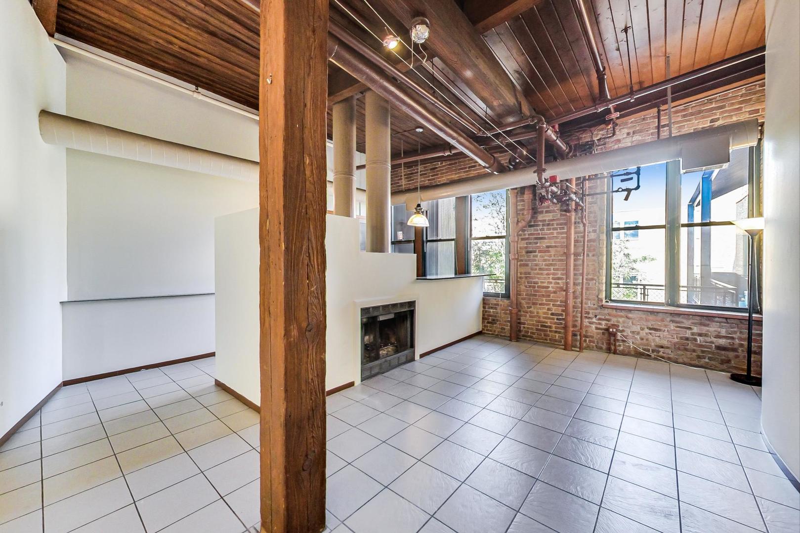 331 South Peoria Street, Unit 502 Chicago, IL 60607 - Photo 4 of 32 a view of utility room