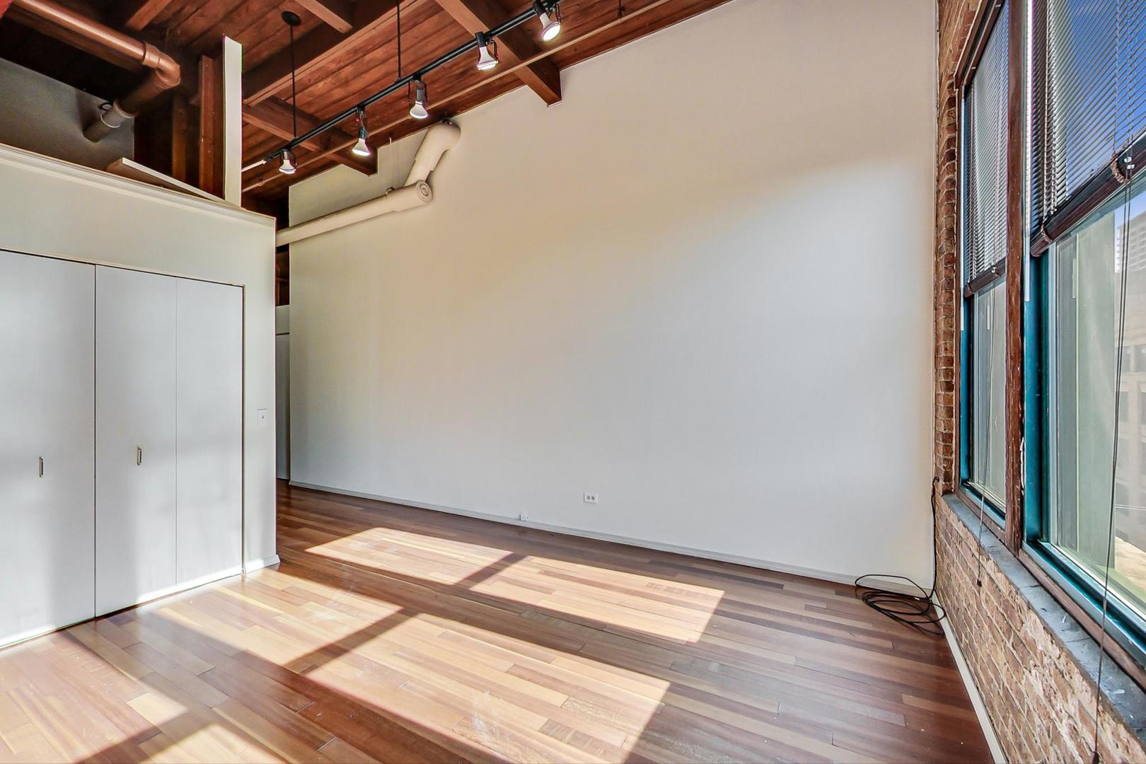 331 South Peoria Street, Unit 502 Chicago, IL 60607 - Photo 10 of 32