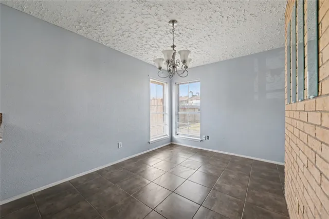 $2,000 | 319 Richvale Lane, Houston, TX 77598