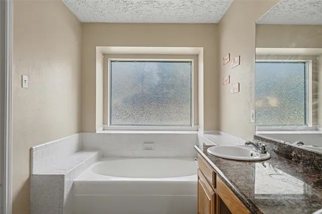 $2,000 | 319 Richvale Lane, Houston, TX 77598