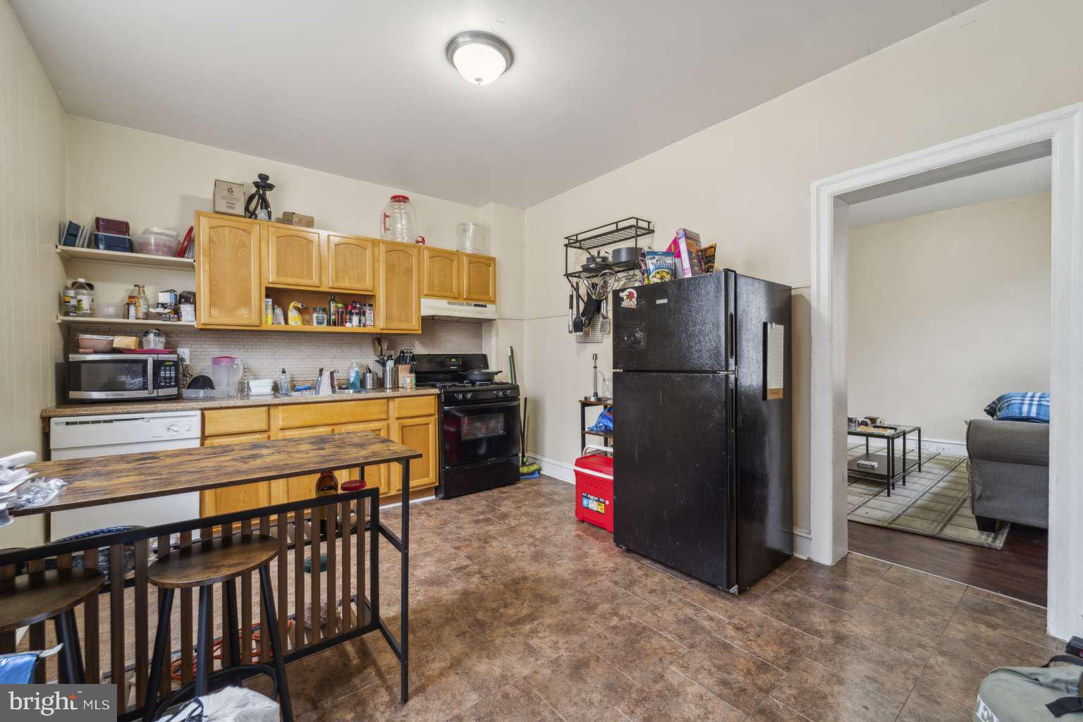 331 North 64th Street Philadelphia, PA 19139 - Photo 2 of 34