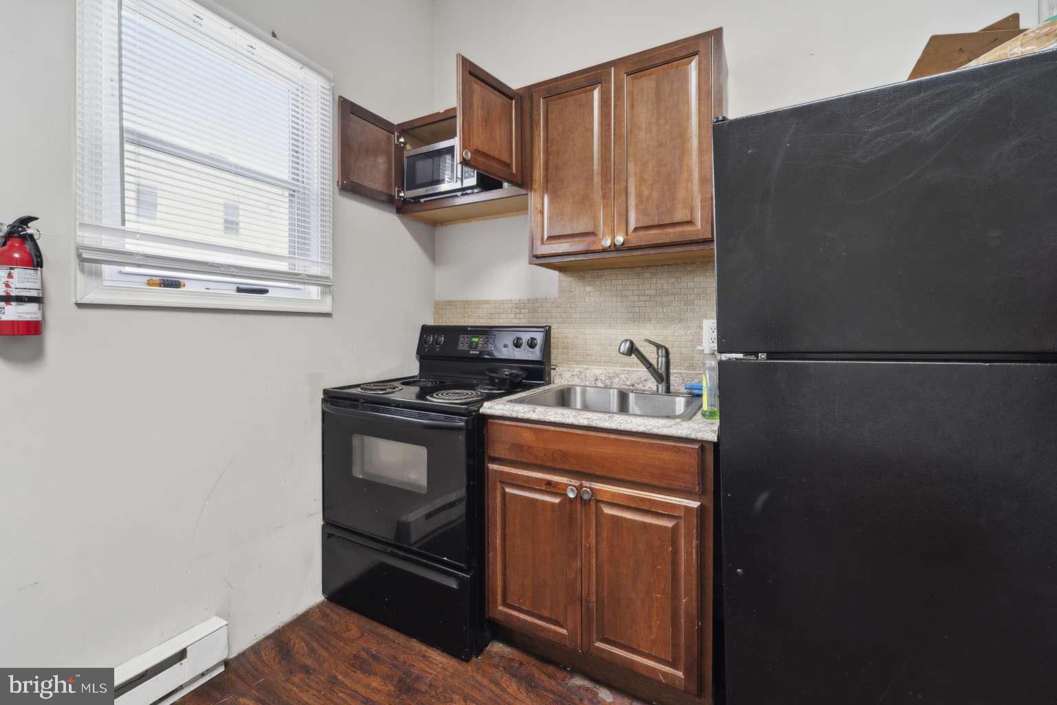 331 North 64th Street Philadelphia, PA 19139 - Photo 31 of 34