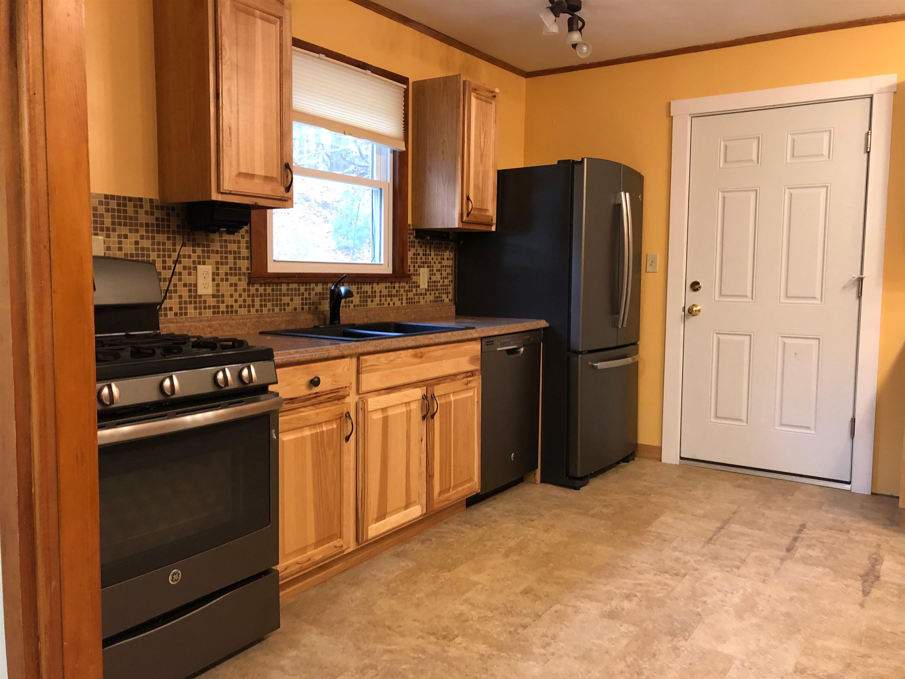 411 Highway 4 Enfield, NH 03748 - Photo 28 of 46
