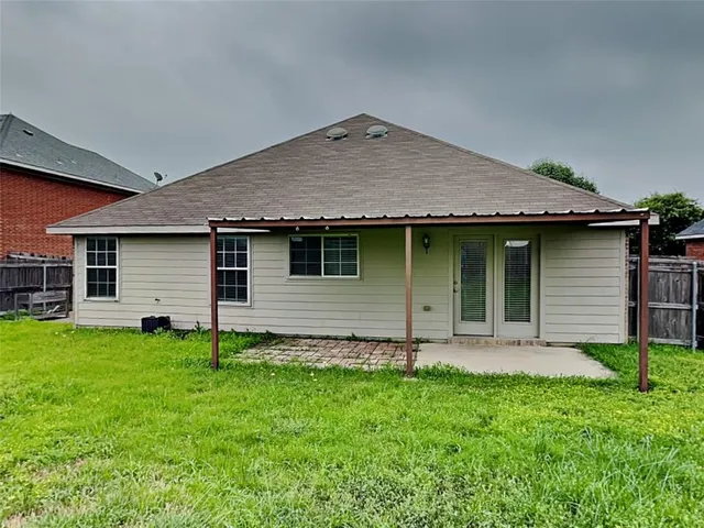 $1,995 | 219 Stable Drive, Waxahachie, TX 75165