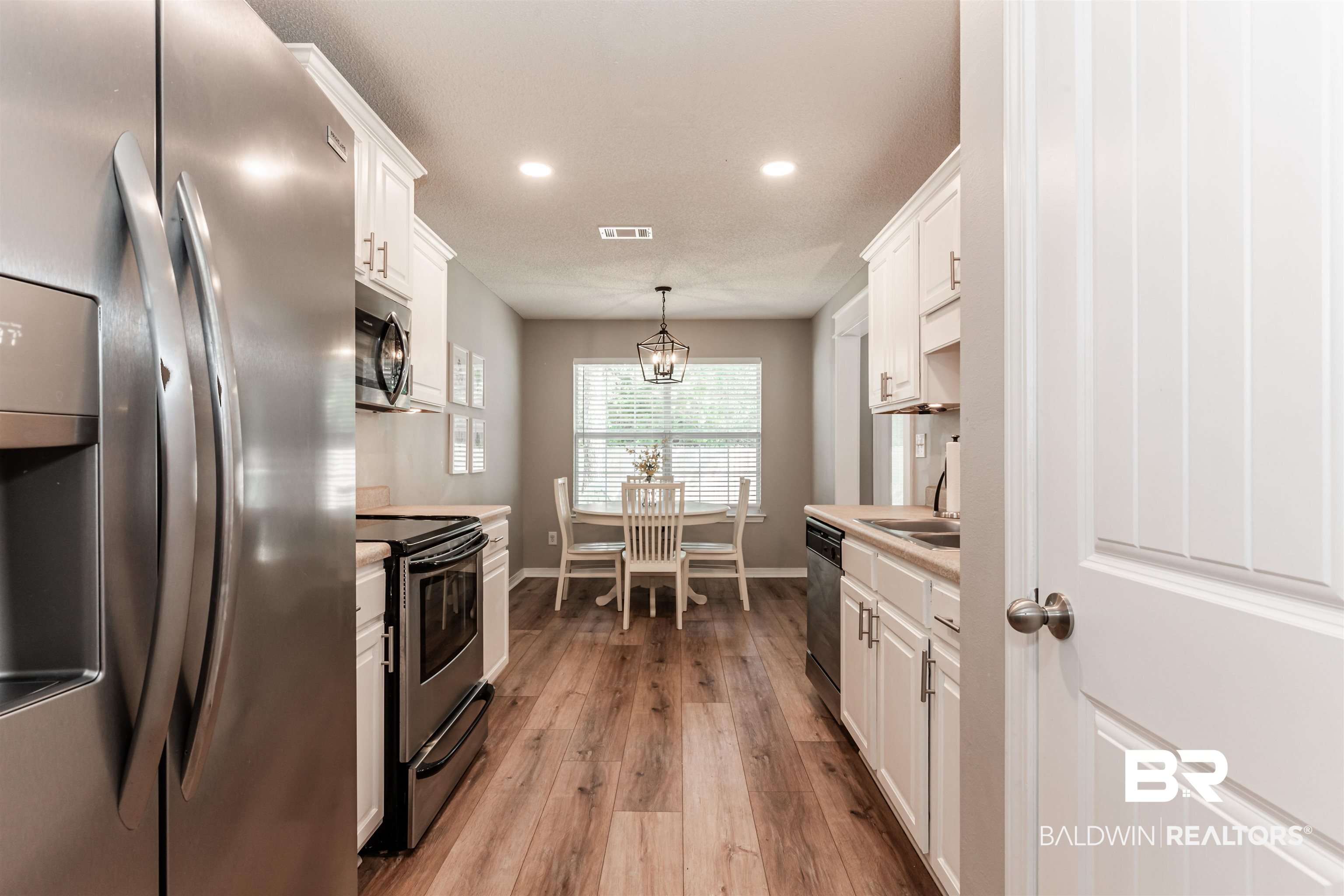 8924 Spring Grove North Mobile, AL 36695 - Photo 11 of 38 Kitchen