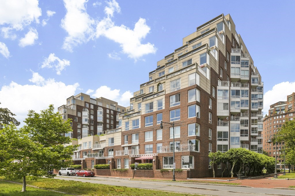 75-83 Cambridge Parkway, Unit E806 Cambridge, MA 02142 - Photo 1 of 18