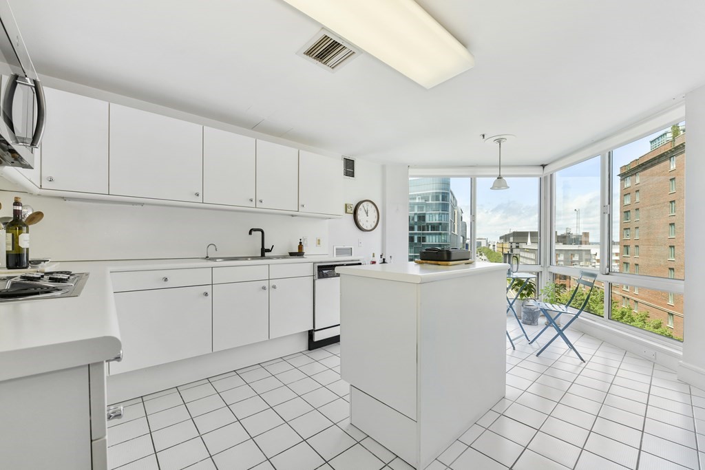 75-83 Cambridge Parkway, Unit E806 Cambridge, MA 02142 - Photo 8 of 18