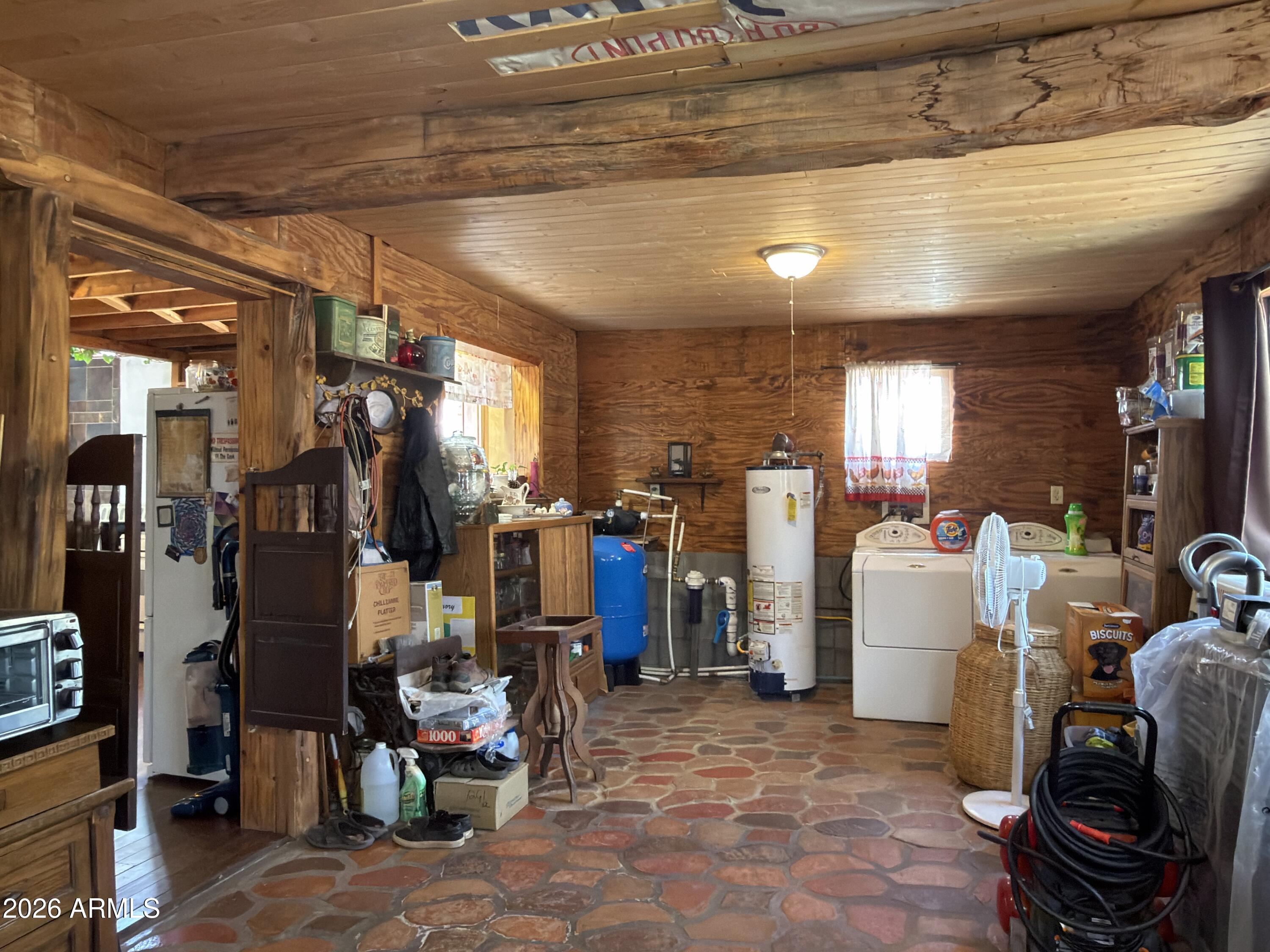 21750 Ranch Road Williams, AZ 86046 - Photo 15 of 47 Indoor Storage Room