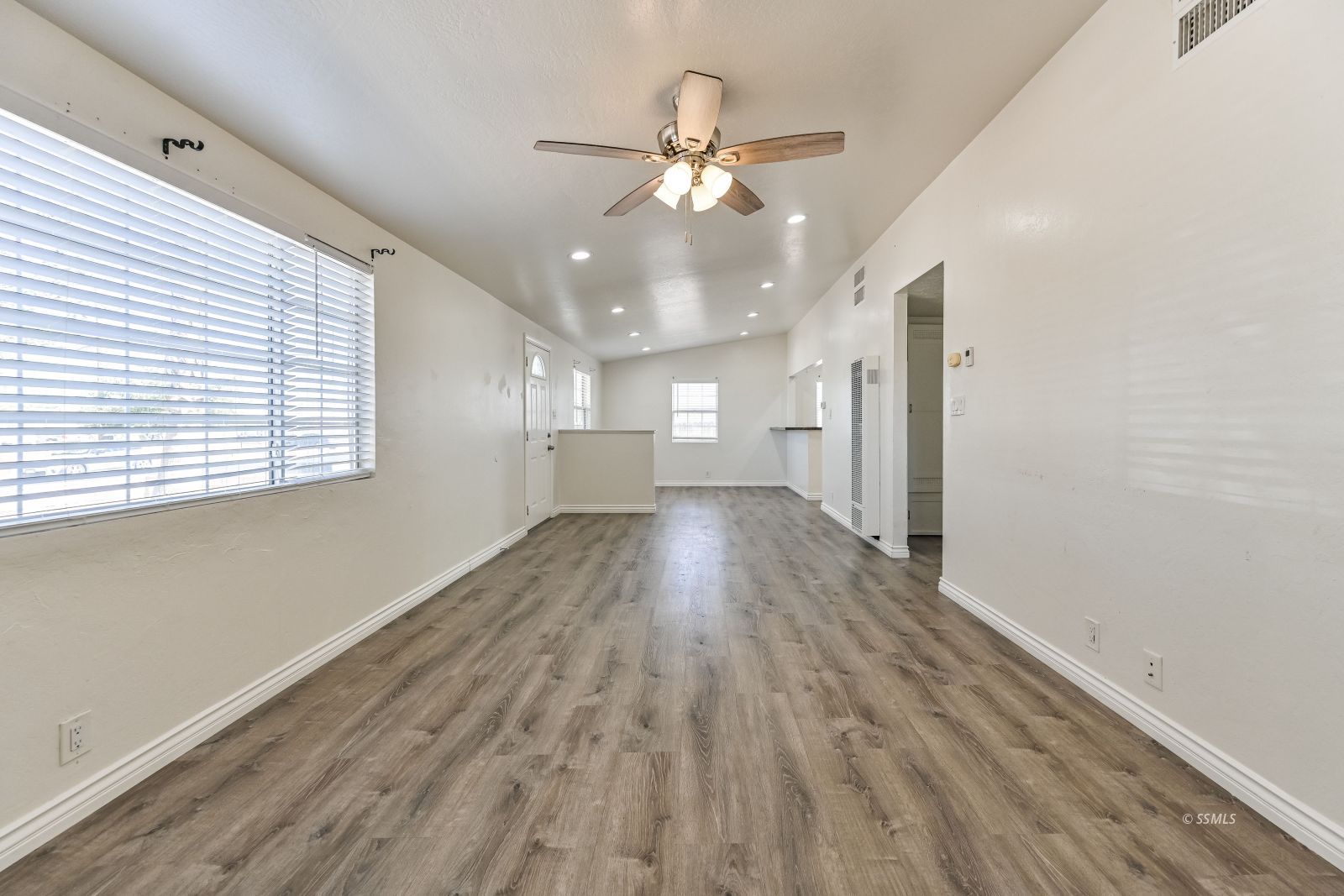 305 North Florence Street Ridgecrest, CA 93555 - Photo 13 of 30