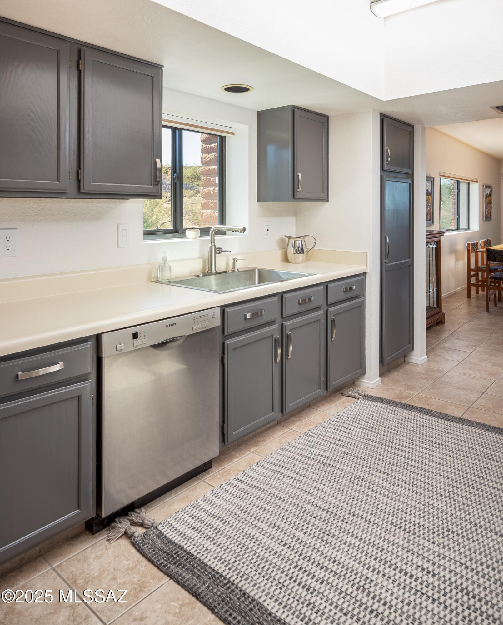 8665 North Coral Ridge Loop Tucson, AZ 85704 - Photo 13 of 38