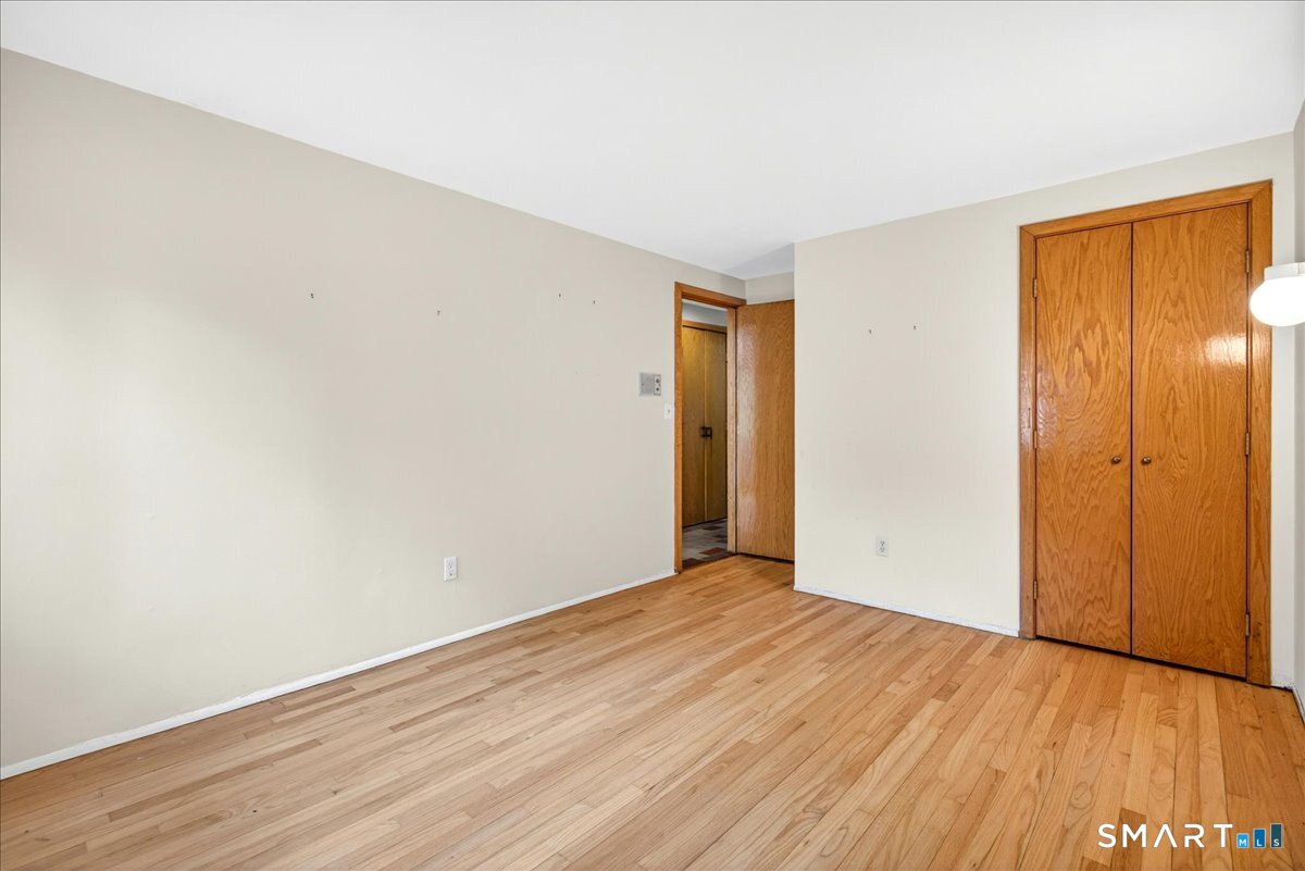 454 Old Cellar Road Orange, CT 06477 - Photo 23 of 40