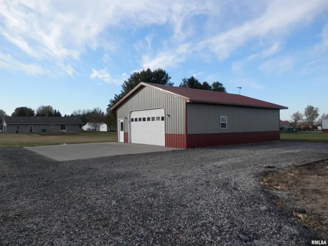 $398,000 | 505 Beech Street, Andover, IL 61238