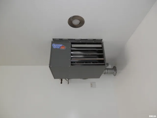 $398,000 | 505 Beech Street, Andover, IL 61238