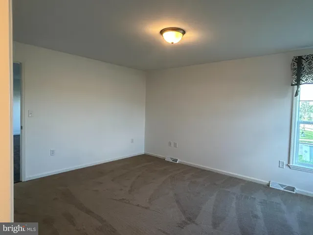 $297,730 | 466 Eastwood Lane, Lancaster, PA 17601