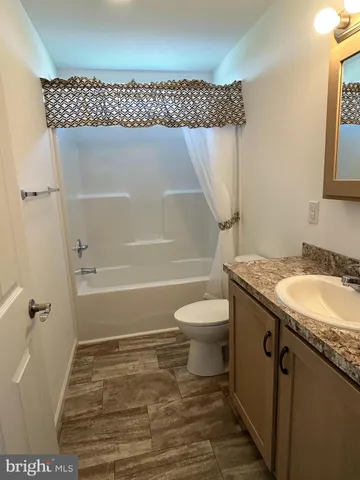 $297,730 | 466 Eastwood Lane, Lancaster, PA 17601