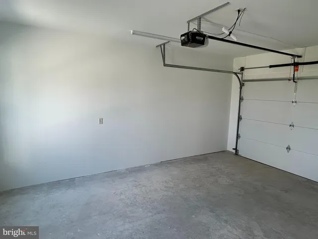 $297,730 | 466 Eastwood Lane, Lancaster, PA 17601