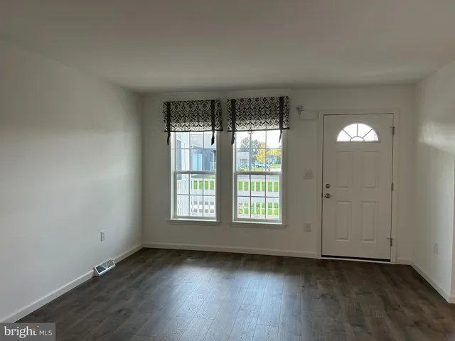 $297,730 | 466 Eastwood Lane, Lancaster, PA 17601