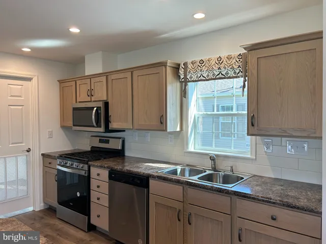 $297,730 | 466 Eastwood Lane, Lancaster, PA 17601