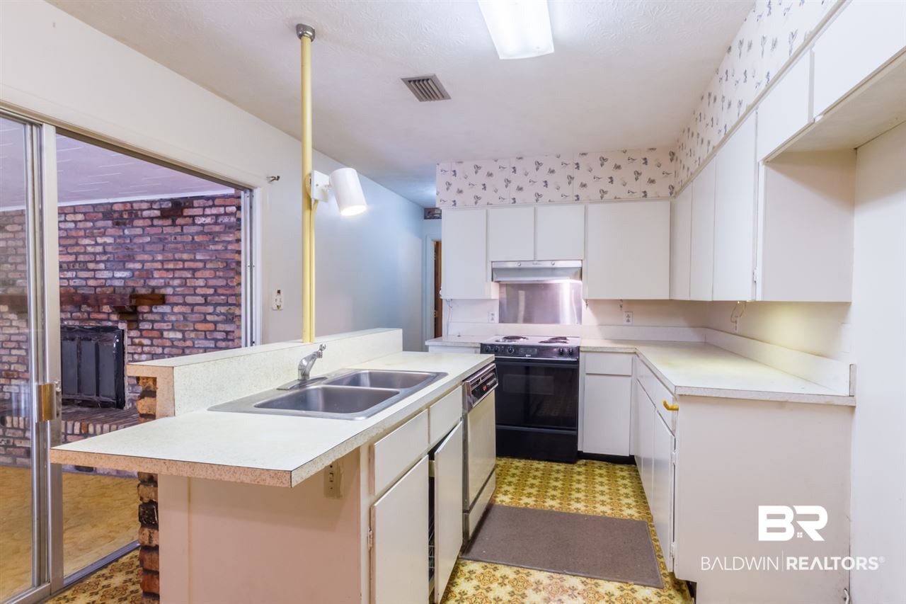 415 West Jackson Avenue Summerdale, AL 36580 - Photo 13 of 23