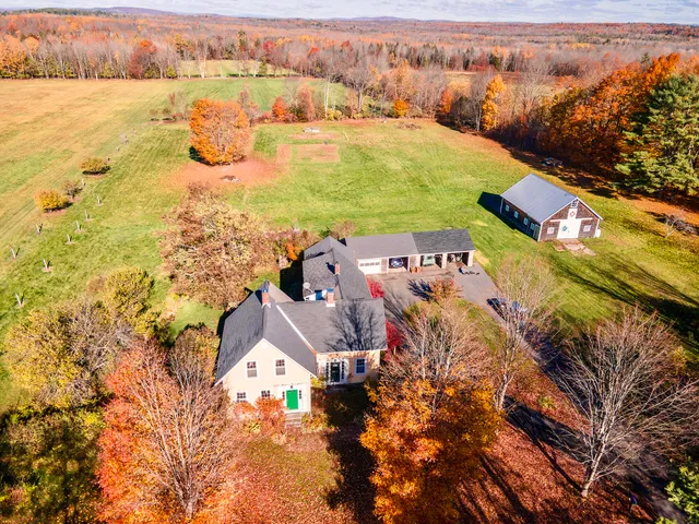 $539,500 | 389 Higgins Road, Pittsfield, ME 04967