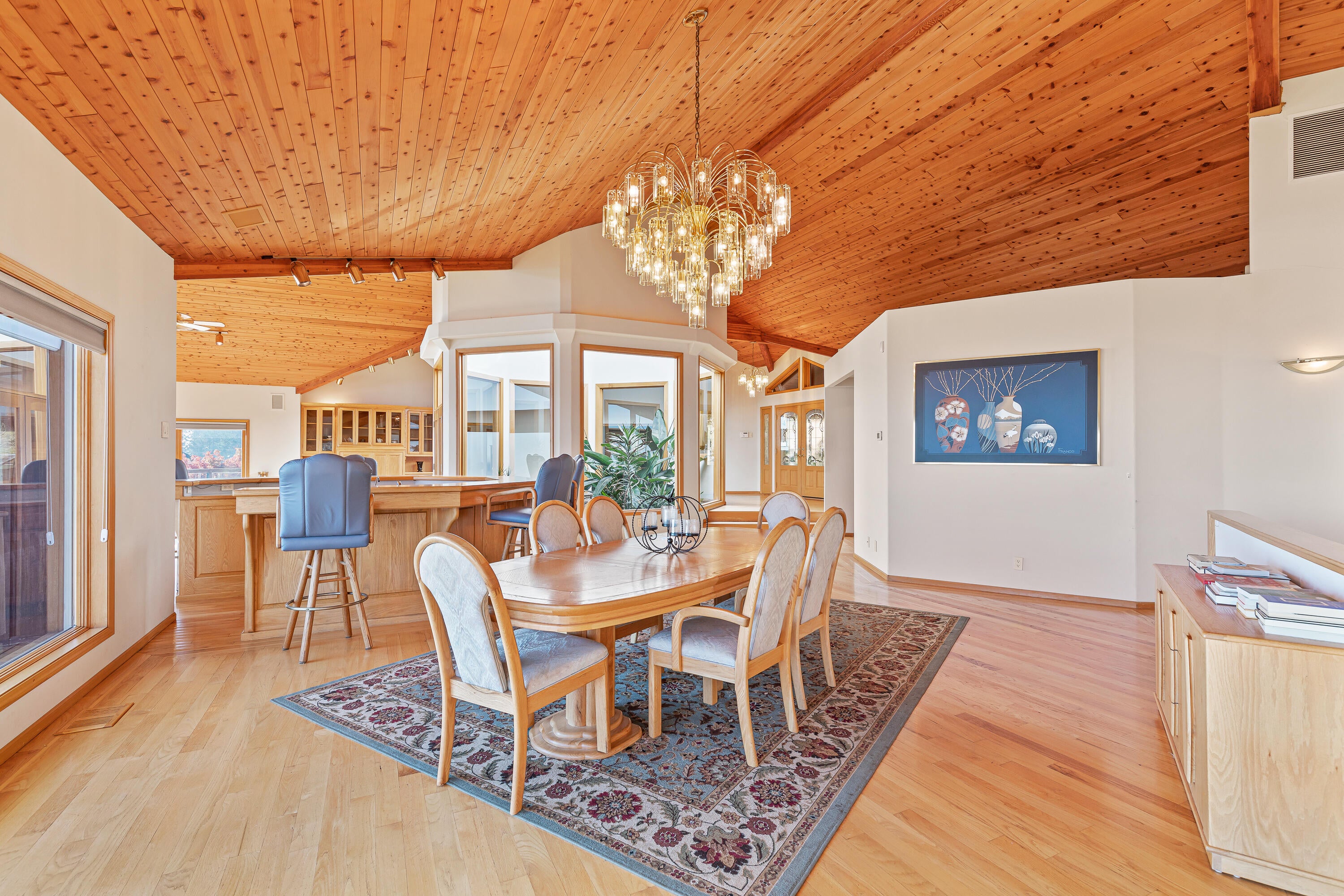 6380 Tunnel Loop Road Grants Pass, OR 97526 - Photo 19 of 83 2nd Dining Area