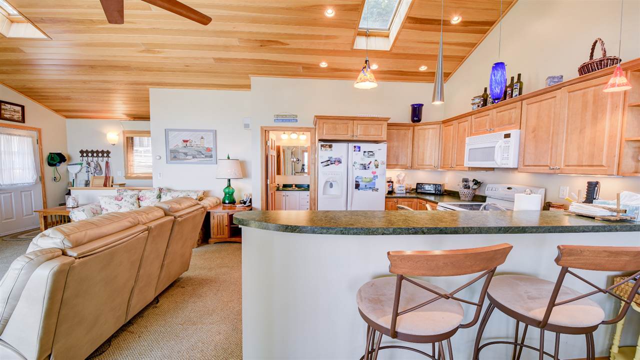171 Dockham Shore Road, Unit 7 Gilford, NH 03249 - Photo 9 of 21