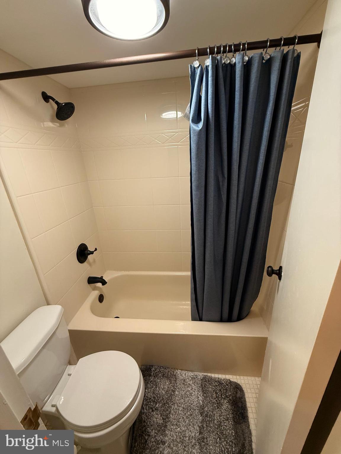6800 Fleetwood Road, Unit 1008 McLean, VA 22101 - Photo 27 of 33 Bath