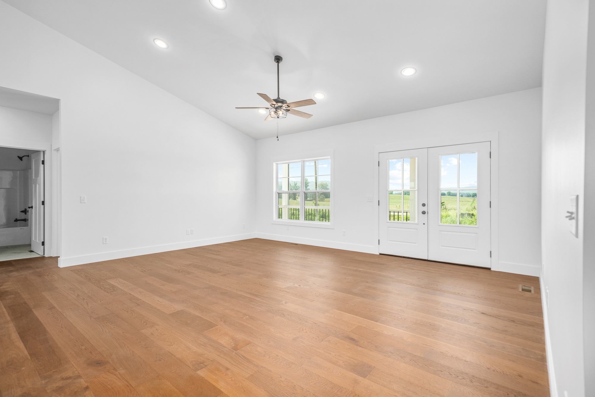 2352 Duck Pond Road Sparta, TN 38583 - Photo 7 of 27 Gallery Image 7