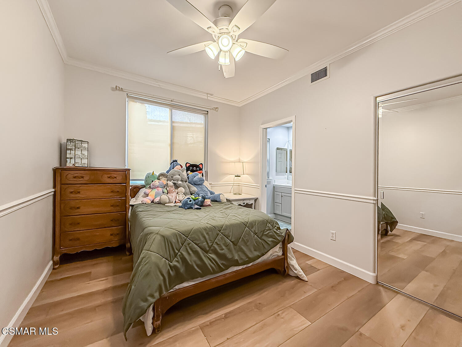 5816 Painted Pony Circle Simi Valley, CA 93063 - Photo 18 of 46 dGuest Bedroom1 Ensuite1