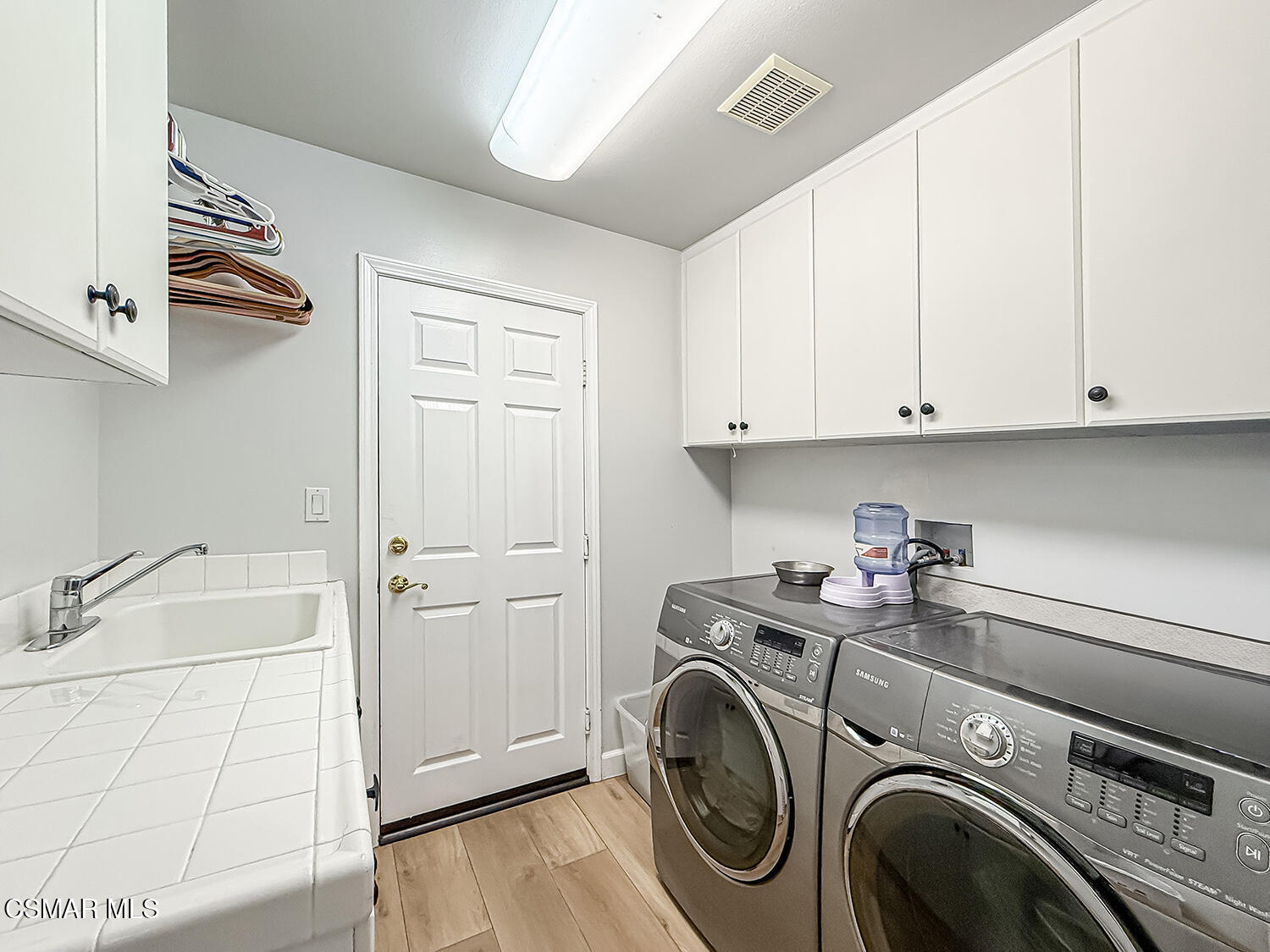 5816 Painted Pony Circle Simi Valley, CA 93063 - Photo 21 of 46 eLaundry and Powder1