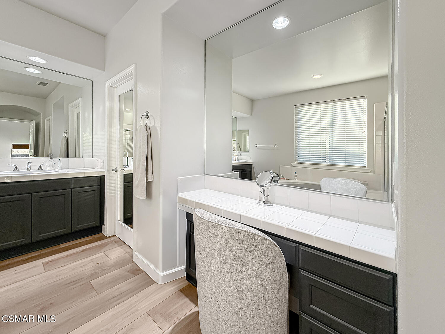 5816 Painted Pony Circle Simi Valley, CA 93063 - Photo 32 of 46 hPrimary Bedroom Suite4