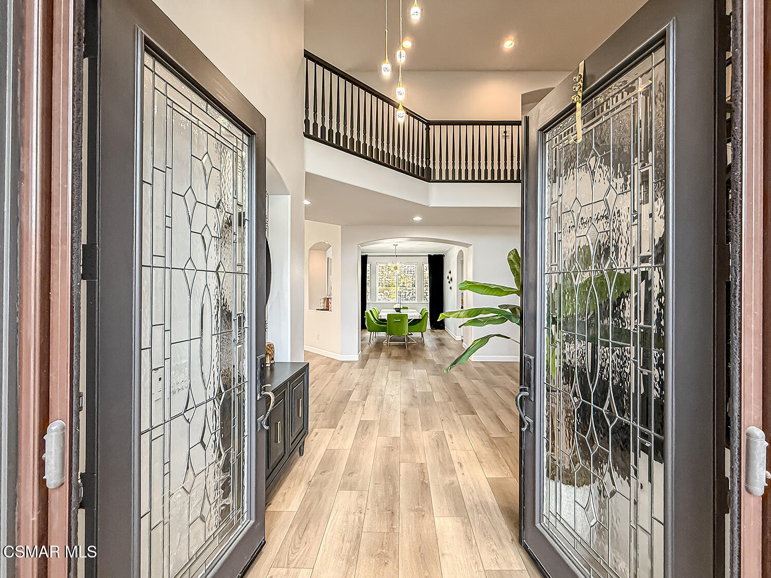 5816 Painted Pony Circle Simi Valley, CA 93063 - Photo 6 of 46 aFront and Entry5