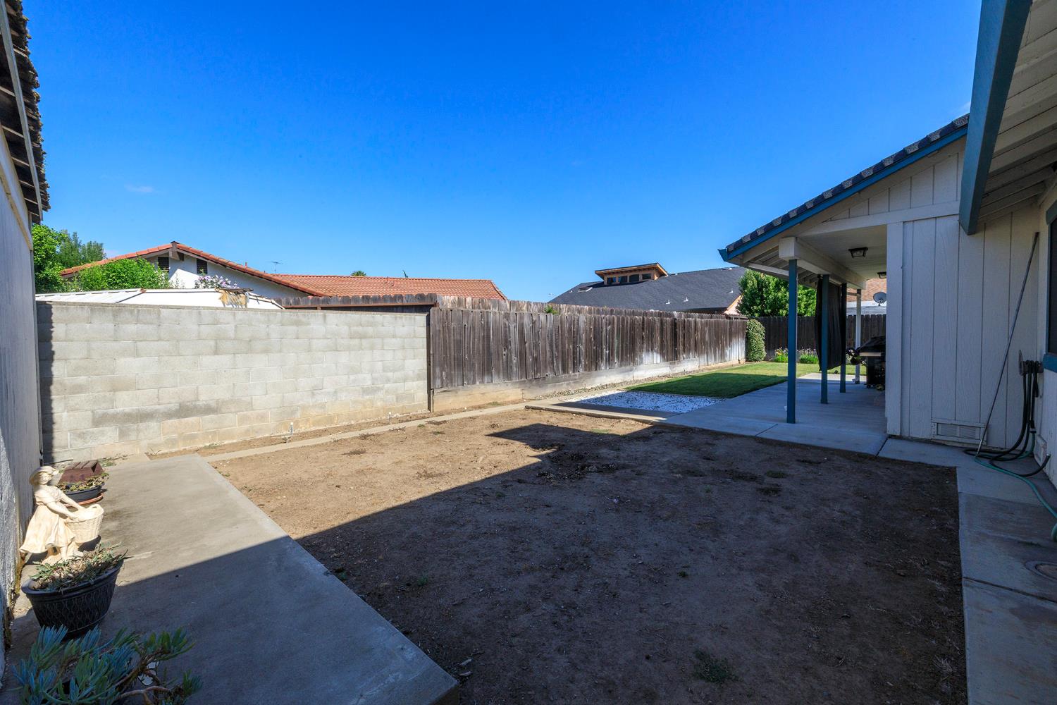 1647 Running Ceres, CA 95307 - Photo 51 of 55
