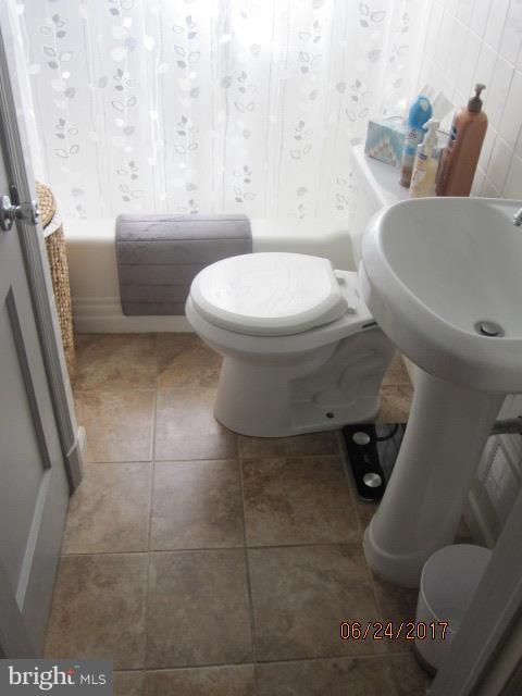 4318 Cedar Garden Road Baltimore, MD 21229 - Photo 23 of 30 Bath (Master)
