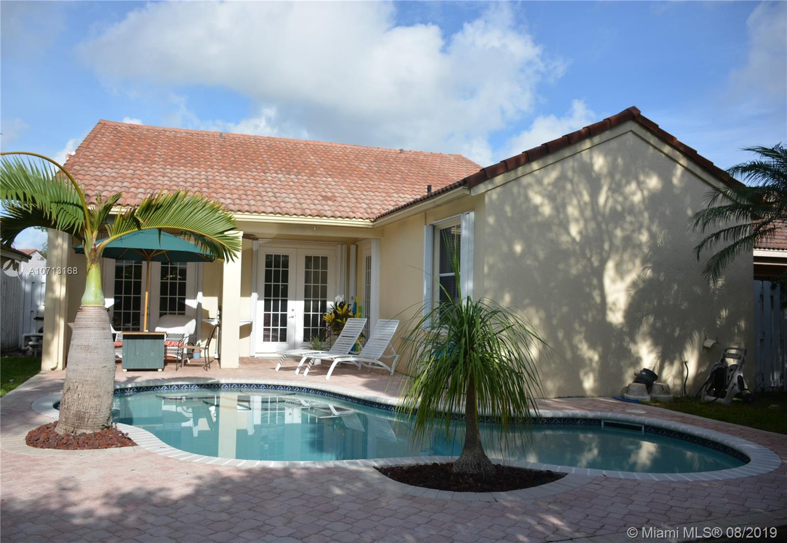 730 Falling Water Road Weston, FL 33326 - Photo 2 of 13