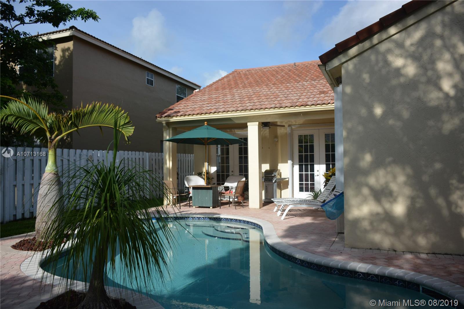 730 Falling Water Road Weston, FL 33326 - Photo 12 of 13