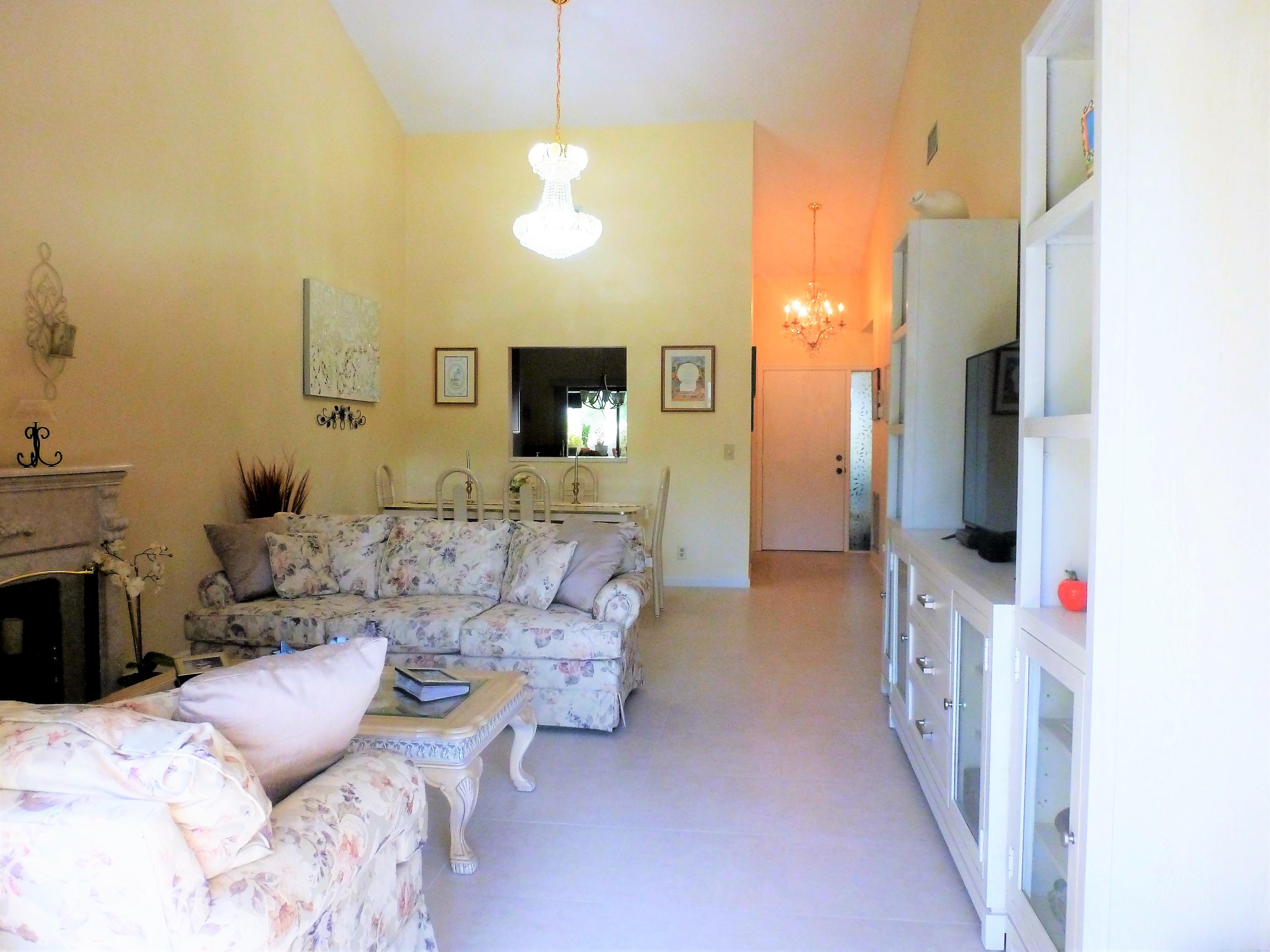 10926 Lake Front Place Boca Raton, FL 33498 - Photo 11 of 33 LIVING/DINING ROOM