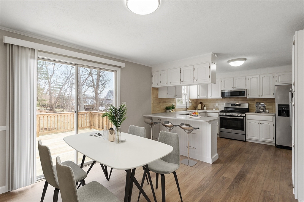 16 Birch Road Waltham, MA 02451 - Photo 8 of 34