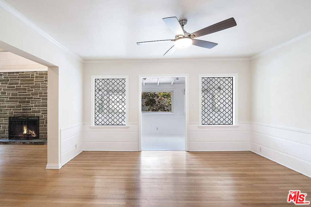 10537 Rochester Avenue Los Angeles, CA 90024 - Photo 15 of 52