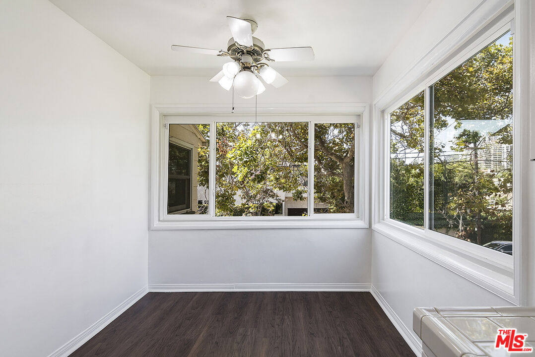 10537 Rochester Avenue Los Angeles, CA 90024 - Photo 23 of 52