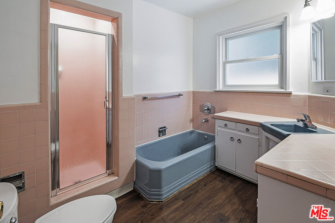 10537 Rochester Avenue Los Angeles, CA 90024 - Photo 30 of 52